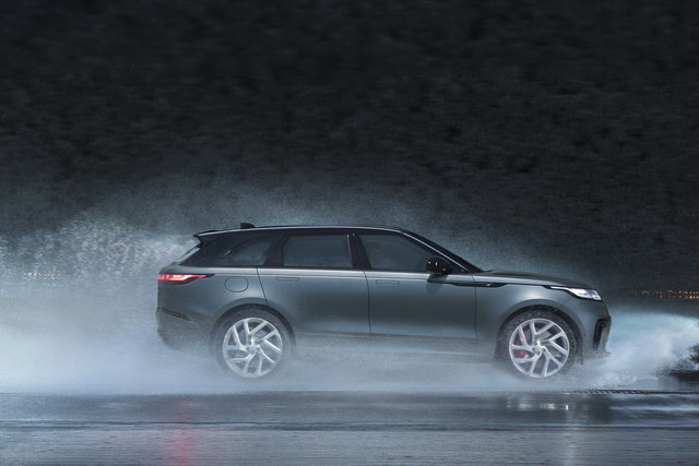 range rover velar svautobiography 17