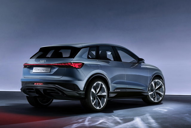 audi q4 etron 10