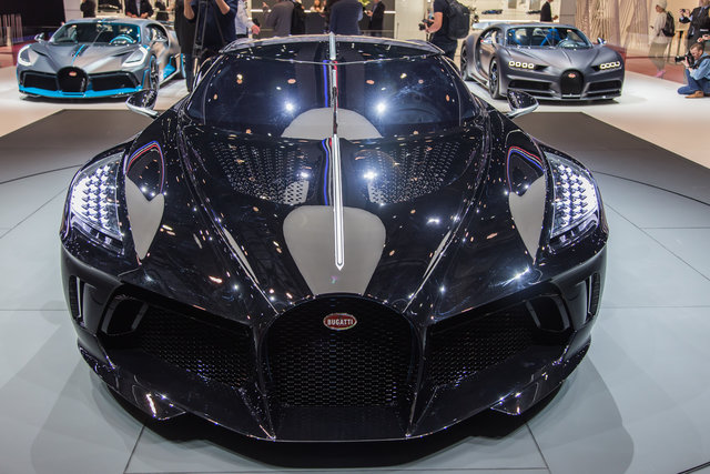 bugatti noir ginevra 2019 10