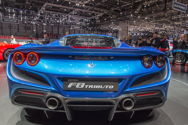 ferrari f8 tributo 1 10