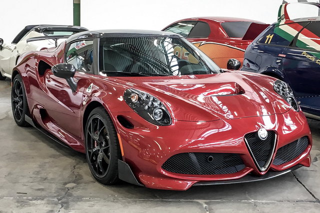alfa romeo 4c quadrifoglio 5