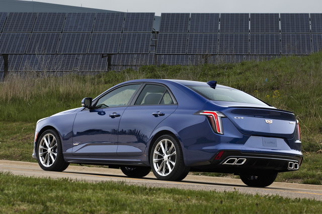 cadillac ct4 v 3