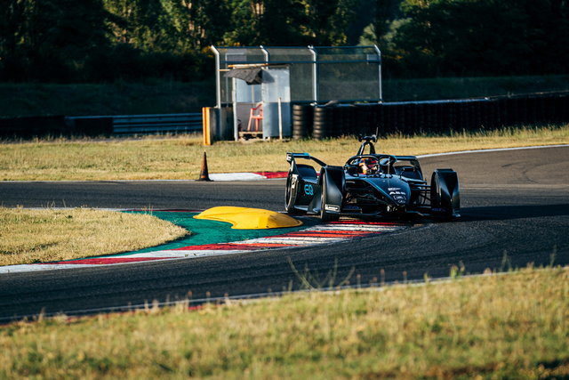 mercedes formula etest 2019 5