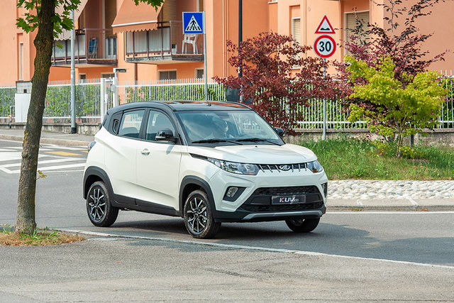 mahindra kuv100 restyling 2019 10