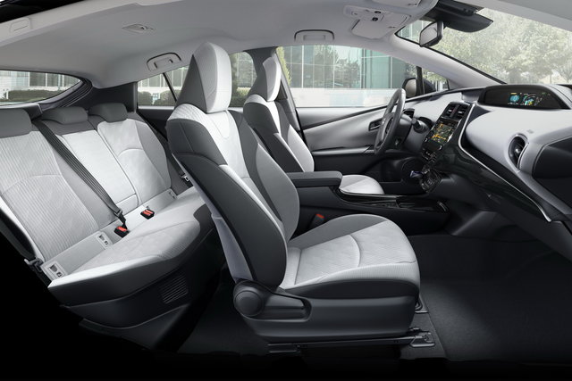 toyota prius plug in 2019 4