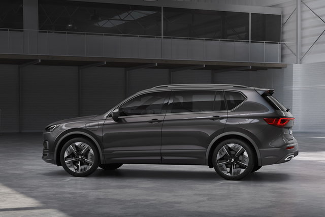 seat tarraco fr phev concept car 04