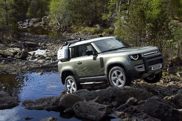 land rover defender 2020 19