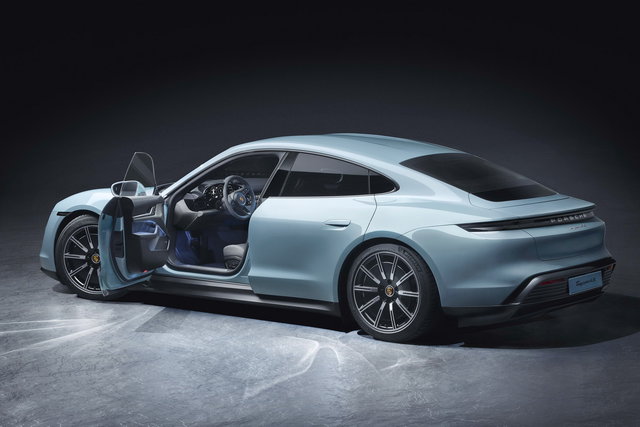 porsche taycan 4s 06