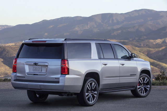 chevrolet suburban 2019 4