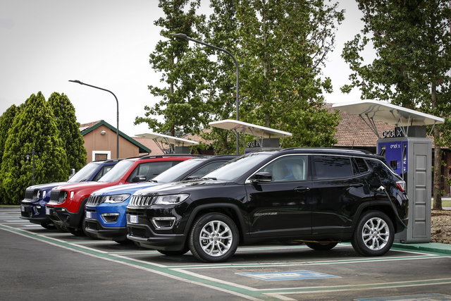 jeep compass 4xe jeep renegade 4xe 10