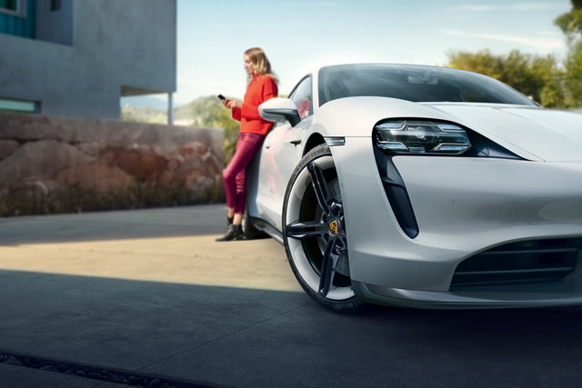 porsche taycan varie 06