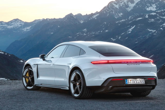 porsche taycan varie 10
