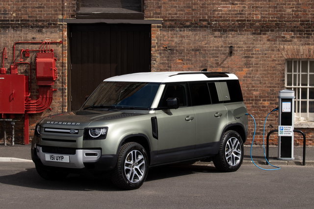 land rover defender 2020 09 46