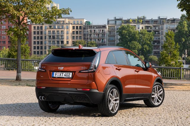 cadillac xt4 2020 10 12