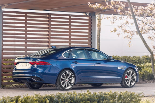 jaguar xf 2021 24