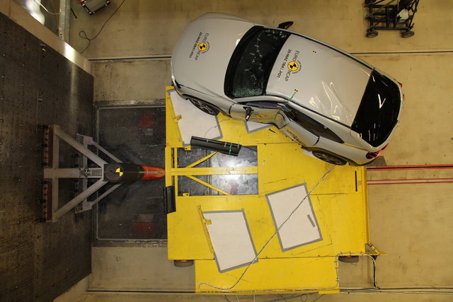 euro ncap crash test jaxx mx 30 4