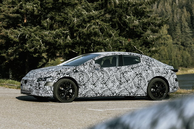 mercedes eqs spy 1