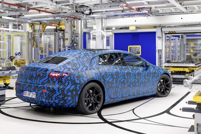 mercedes eqs spy 3