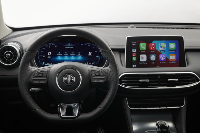mg ehs plug in hybrid 2021 24