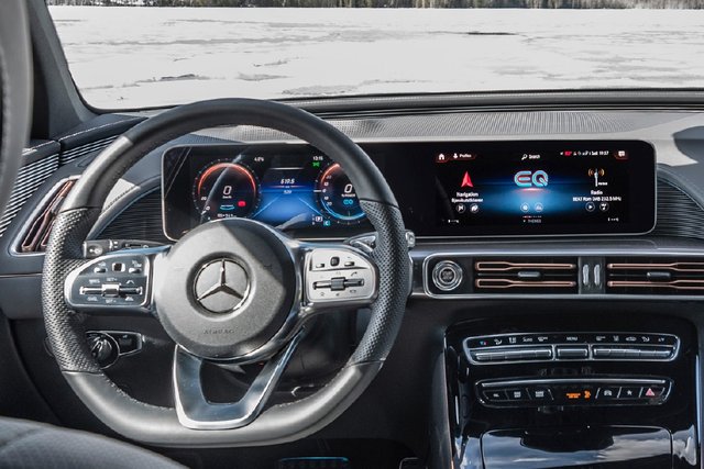 plancia mercedes eqc