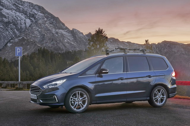 ford galaxy hybrid 2021 02 3