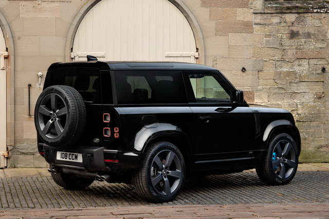 land rover defender v8 15
