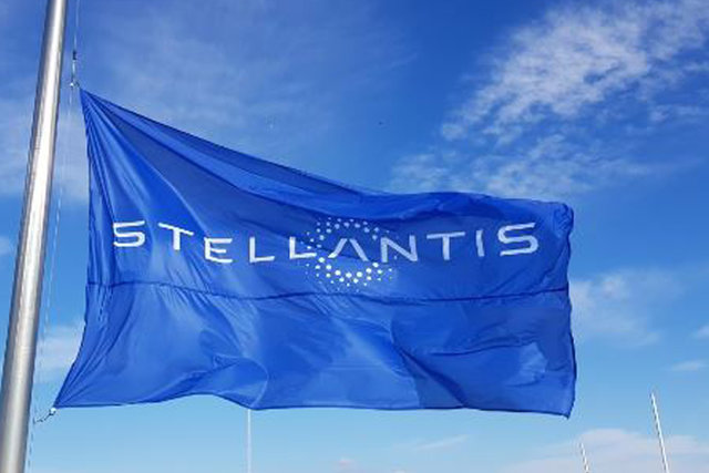 stellantis logo bandiera