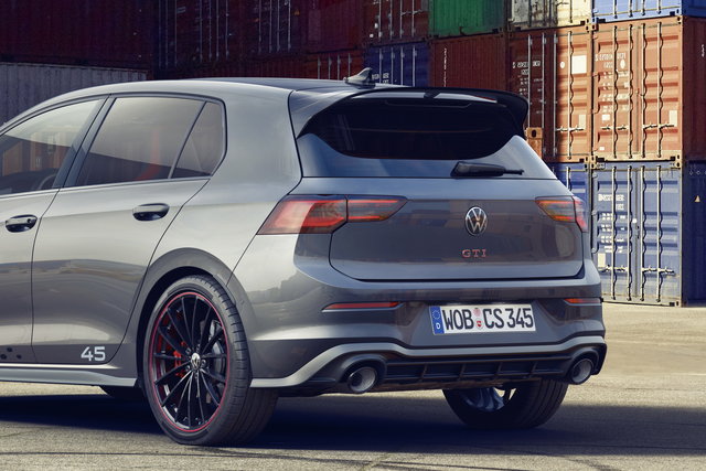 volkswagen golf gti clubsport 45 2