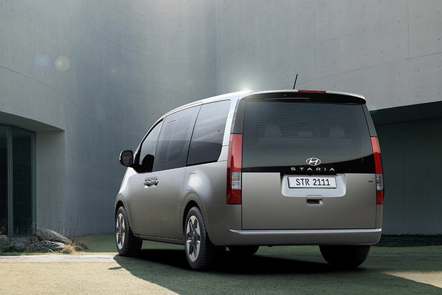 hyundai staria 2021 04 01
