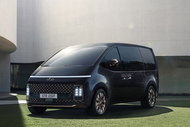 hyundai staria 2021 04 02