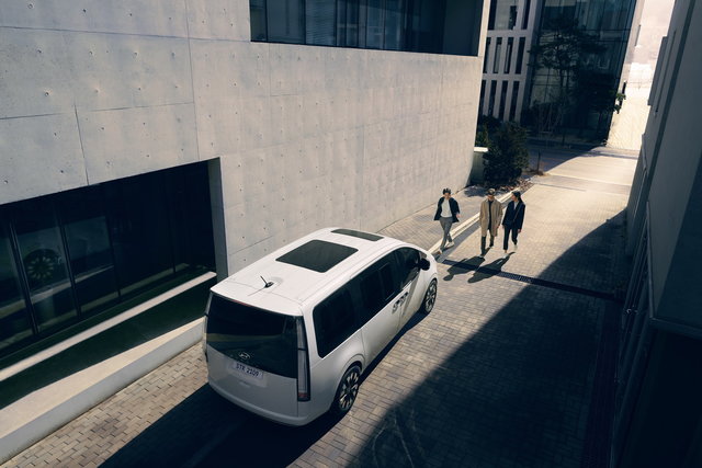 hyundai staria 2021 04 09