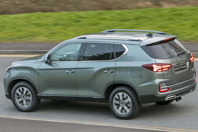 ssangyong rexton 2021 05 3