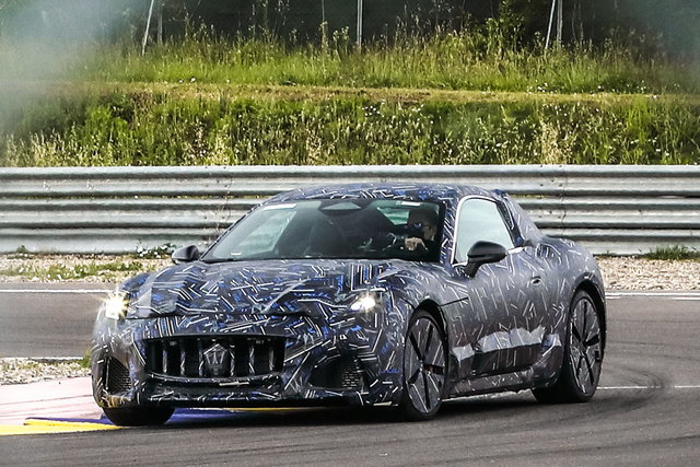 maserati granturismo 2022 spy 3