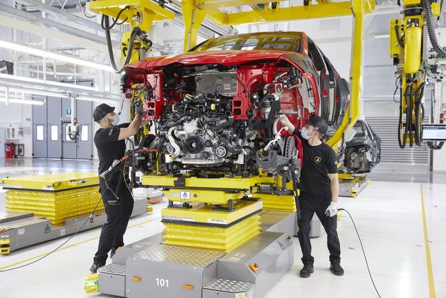 lamborghini urus produzione 04