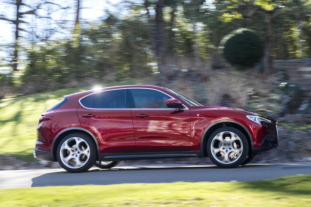 alfa romeo stelvio 6c villa este 07