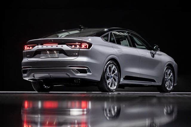 ford mondeo 2022 cina 2