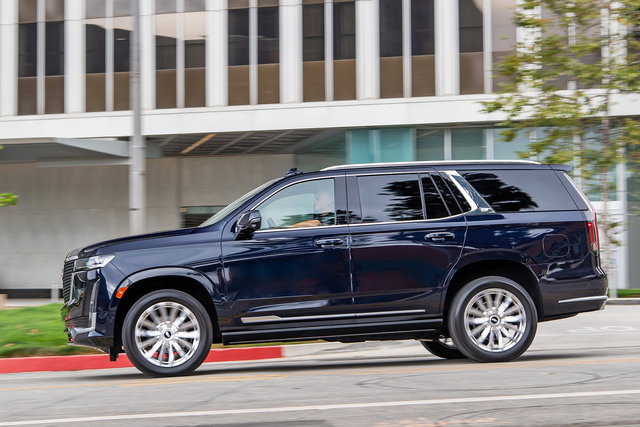 cadillac escalade 2022 02 04