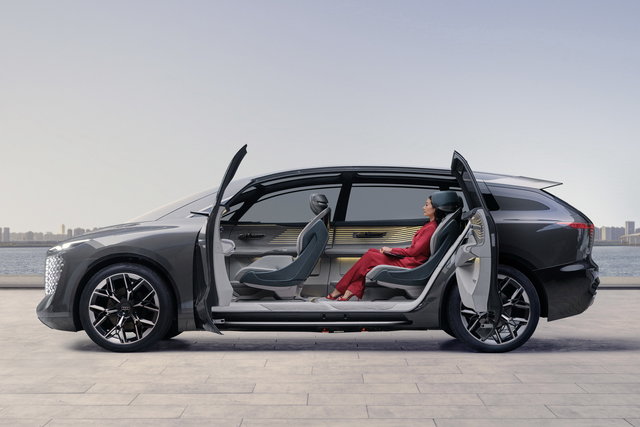 audi urbansphere concept 2022 27
