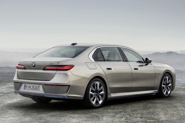 bmw serie 7 i7 2022 04 01