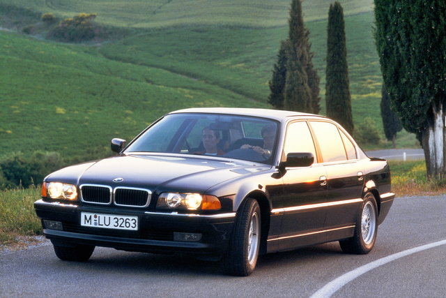 bmw serie 7 storia 12