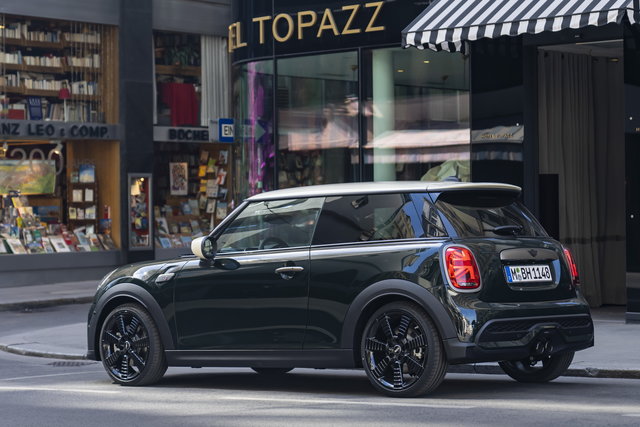 mini cooper s resolute edition 2022 05