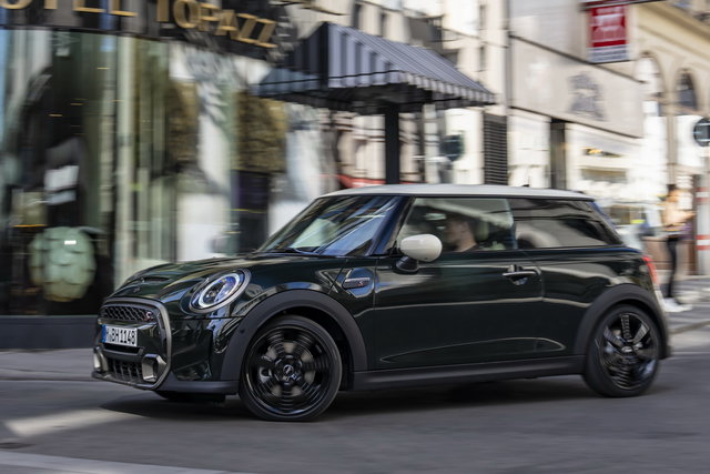 mini cooper s resolute edition 2022 07