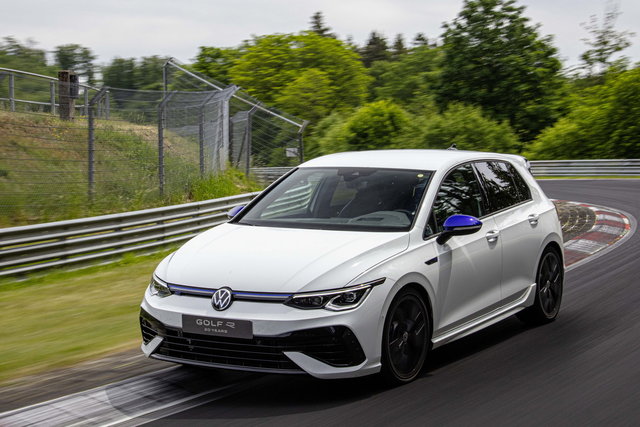volkswagen golfr 20 years nurburgring 3