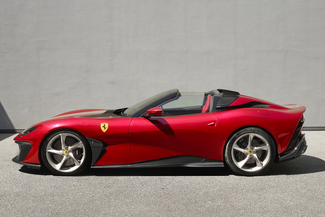 Foto - Ferrari SP51, Ecco La Nuova One-off Del Cavallino - AlVolante.it