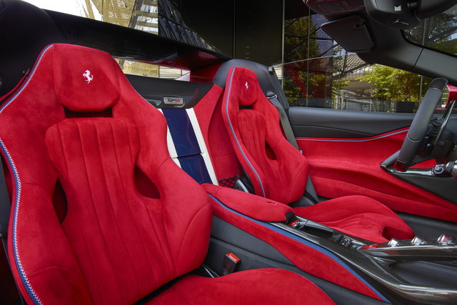 ferrari sp51 2022 7