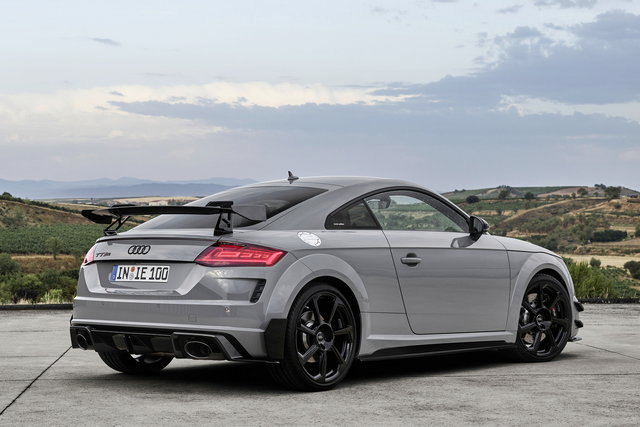 audi tt rs iconic edition 2022 10 03