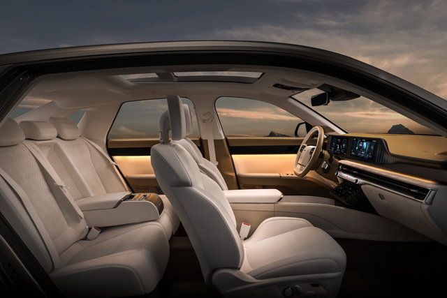 hyundai grandeur 2023 10