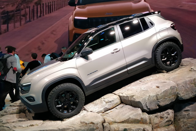 jeep avenger 4xe concept 1