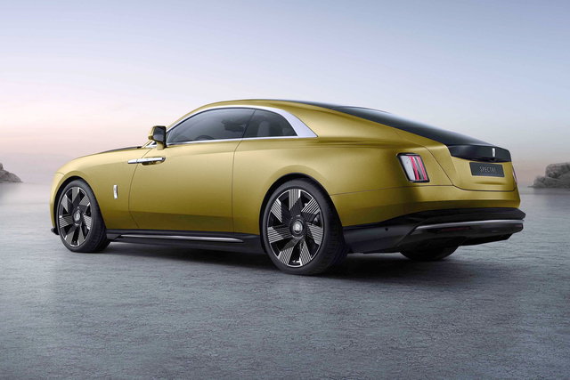 rolls royce spectre 2022 10 01