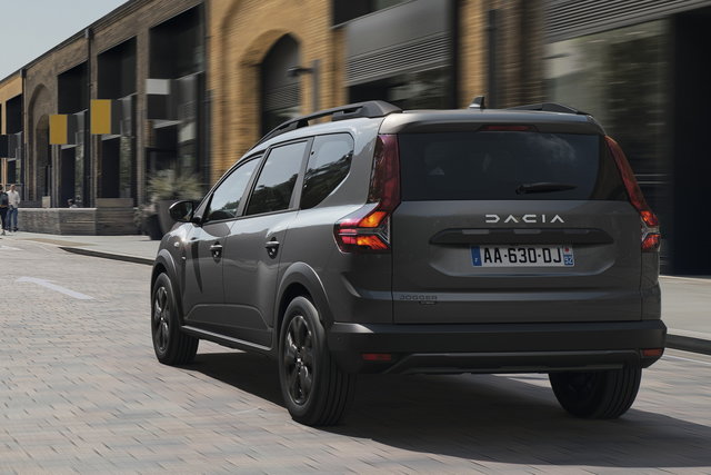 dacia jogger 140 1